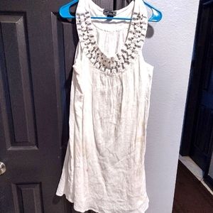 Metro 22 ladies White Sleeveless Dress